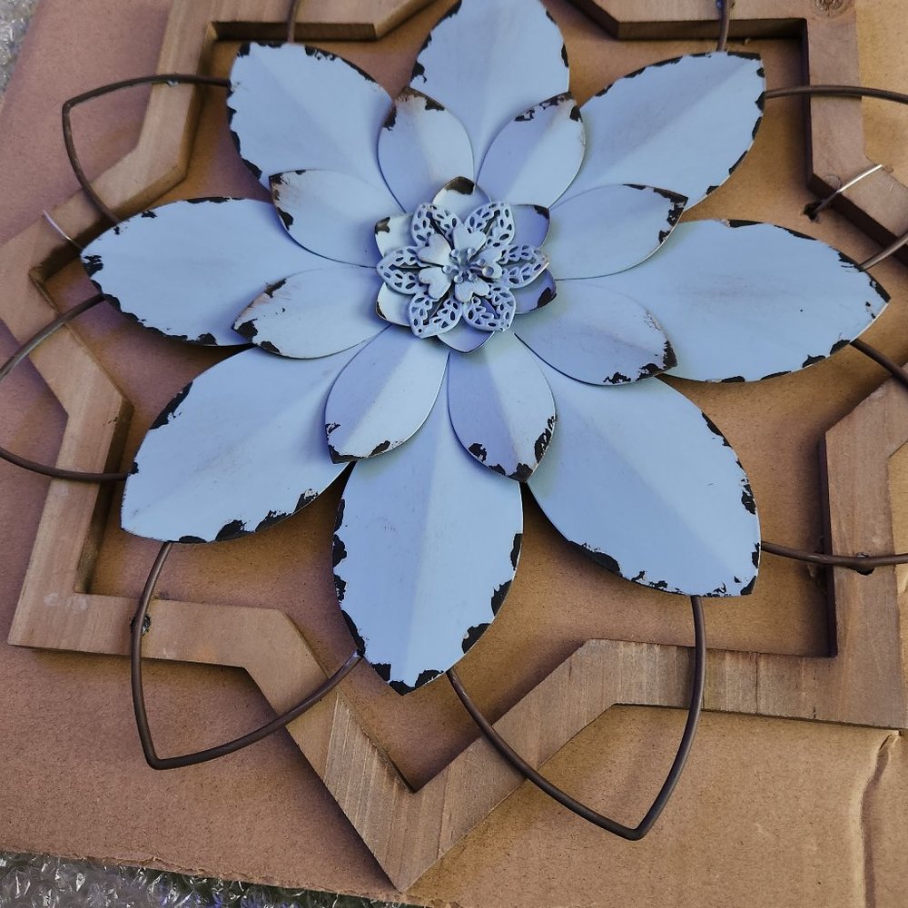 New Metal Flower Wall Decor
